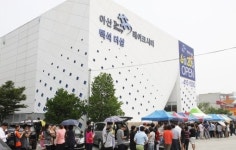 뜨거운 천안시장 ‘백석 더샵’ 주말 2만여 명 방문