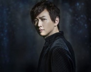 뮤지컬배우 이건명의 꿀피부 비결은 ‘물’