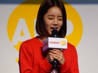 [G2014] 지스타 2014 헝그리앱 부스에서 걸스데이 헤리 팬미팅 실시