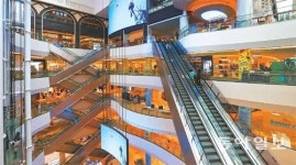 롯데월드몰 재개장 한 달… 전염병 직격탄 맞은 상인들