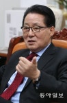 박지원 “文 당직인선 특정계파 독점 신호탄, 동지들과…”