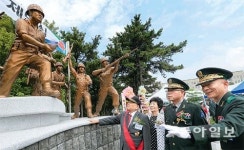 [전북]‘육탄 10용사’ 동상 제막식