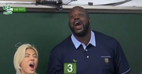 ‘학교 다녀오겠습니다’ 샤킬 오닐, 학생들과 주먹인사…‘내 눈을 믿을 수 없어’