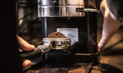 [라메드] (카페다 인터뷰) 에스프레소 향기가 나는 배우, 윤인조