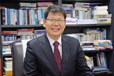 [CEO&]우진폼테크㈜,“제2의 고향 군포 산업화 앞장 지역발전 위해 더 큰일 하고 싶다”