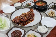 우럭을 통째로 튀겨 특별소스 더한 우럭정식!월정리맛집