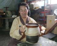 [박경모 전문기자의 젊은 장인]전통 생옻칠 전수 받으며 40년 외길