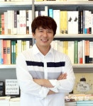 [요즘! 어떻게?]이지성 작가 “8개월 된 딸, 인문학 교육법대로 키우려 애쓸 것”