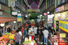 정서진 중앙시장, 시장 내 노을장터 특가 세일 실시