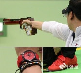 진종오 ‘행운을 부르는 빨간색’