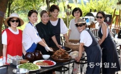 [토요기획]“젓갈 겉절이에 반한 외국인들… ‘마약 넣었나’ 물어봐요”