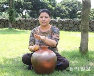 [박경모 전문기자의 젊은 장인]사투리 살리는 제주 소리꾼