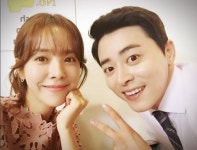 한지민, SNS에 “소개팅했어요”…상대男은 조정석? 알고보니 ‘질투의 화신’ 촬영 中