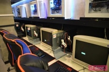 여사장이 운영하는 300대 PC방, AMD 라데온 RX480을 선택했습니다