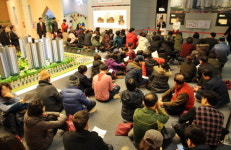 ‘힐스테이트 호매실’ 선착순 계약에 인파 몰려... 조기완판 청신호