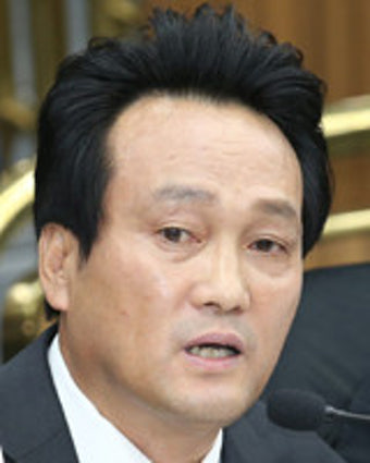 안민석 “특검, 정유라 체포위해 촘촘한 그물 짰는데 스텝 꼬여 송환 복잡”