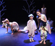 연극 무대서 펼치는 ‘고전과의 대화’