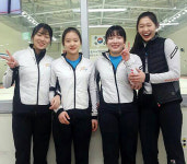 “언니들 비켜” 송현高 빙판 반란