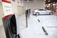 [동아포토]테슬라 전용 충전소