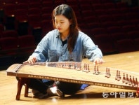 [박경모 전문기자의 젊은 장인]‘춤추는 가얏고’