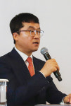 bhc회장 “치킨값 높은 수준인게 사실”… 가격인하 시사