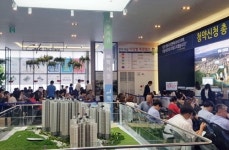 ‘반석 더샵’ 정당계약 첫날 인파 몰려