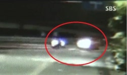 무면허 여고생 CCTV 보니…황색 신호에 좌회전하다 충돌
