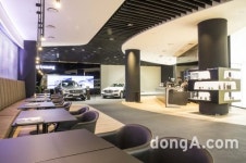 벤츠코리아, 스타필드 하남 전시장 오픈… 차세대 콘셉트 적용
