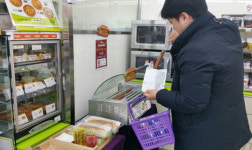 2030 “외식비 올라도 기분은 내야”… 편의점-마트 간편식 ‘날개’