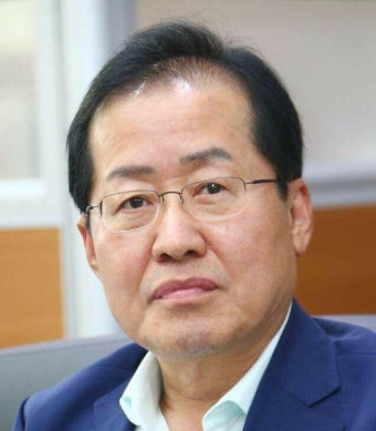 홍준표, ‘성폭행 의혹’ 안희정 저격? “간통 아닌가, 당당치 못해”