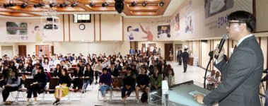 한미약품 “나이제한 NO!”  롯데마트 “토익점수 NO!”