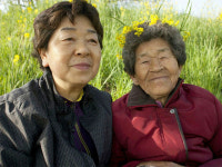 왼손 잃고도 40년 모친 돌본 ‘떡집 효녀’