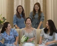 컬링 ‘안경선배’ 김은정, 품절녀 됐다…결혼식 총출동한 컬링팀