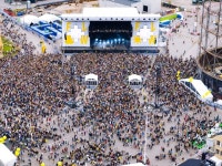 8월이면 버려진 옛 발전소 터 마을에 전세계 젊은이들이 모이는 이유