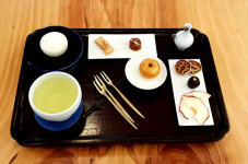 [임선영 작가의 오늘 뭐 먹지?]떡과 전병과 함께 즐기는 차 한잔의 여유