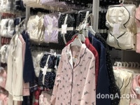 지유(GU) 국내 1호 매장 가보니… ‘유니클로보다 트렌디한 브랜드’