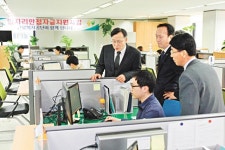 일자리안정자금 지원-출퇴근 산업재해 보상에 힘써
