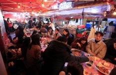 낭만버스 타고 낭만포차서 잎새주를…‘밤바다’로 새로 태어난 여수