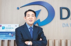 ‘신재생에너지 사업’ 통해 어둠을 밝히는 기업