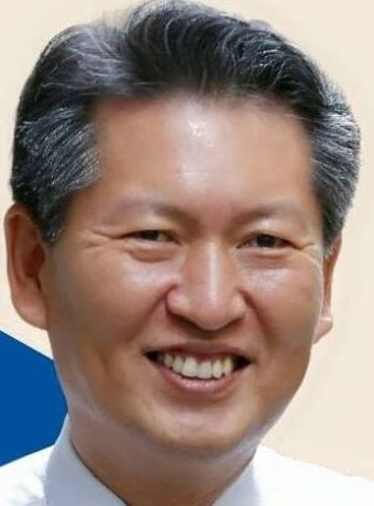 정청래 “文=방콕 대통령? 朴, 방에서 뒹굴뒹굴한 방굴러데시 대통령”