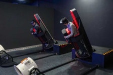 [체험기] 눈으로만 보는 VR은 그만, 온 몸으로 즐기는 '레노버 VR 매직파크'