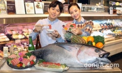 신세계백화점, 국내산 ‘생물 참치회’ 한정 기간 판매