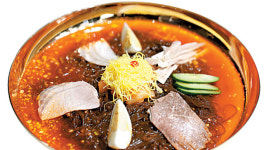 [주성하 기자의 서울과 평양 사이]옥류관 냉면은 권력 순으로 배분된다