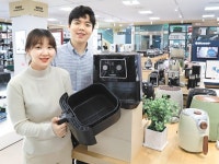 전국 연결하는 직영 매장-물류센터 강점