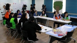 “부모도 ‘이 규칙’ 지켜야” 스마트폰 중독 청소년 치유 캠프 가보니