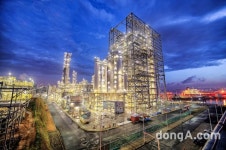 에쓰오일, ‘5조원 규모’ 복합석유화학 시설 준공식 개최…“2단계 사업 7조원 투자”