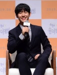정해인, 매니저에 외제차 선물…“데뷔 초부터 동고동락”