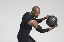 스포츠 마니아들이 많이 쓰는 ‘테이핑’…붙이면 정말 효과 있을까? [양종구의 100세 시대 건강법]