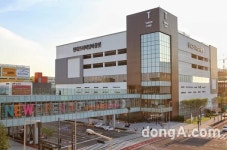 신관 증축 후 1400만명 찾아… 현대프리미엄아울렛 김포점 ‘순항’