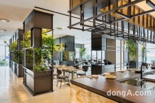 라이프스타일 호텔 ‘안다즈 서울 강남’ 오픈…“강남 제대로 즐기는 법”